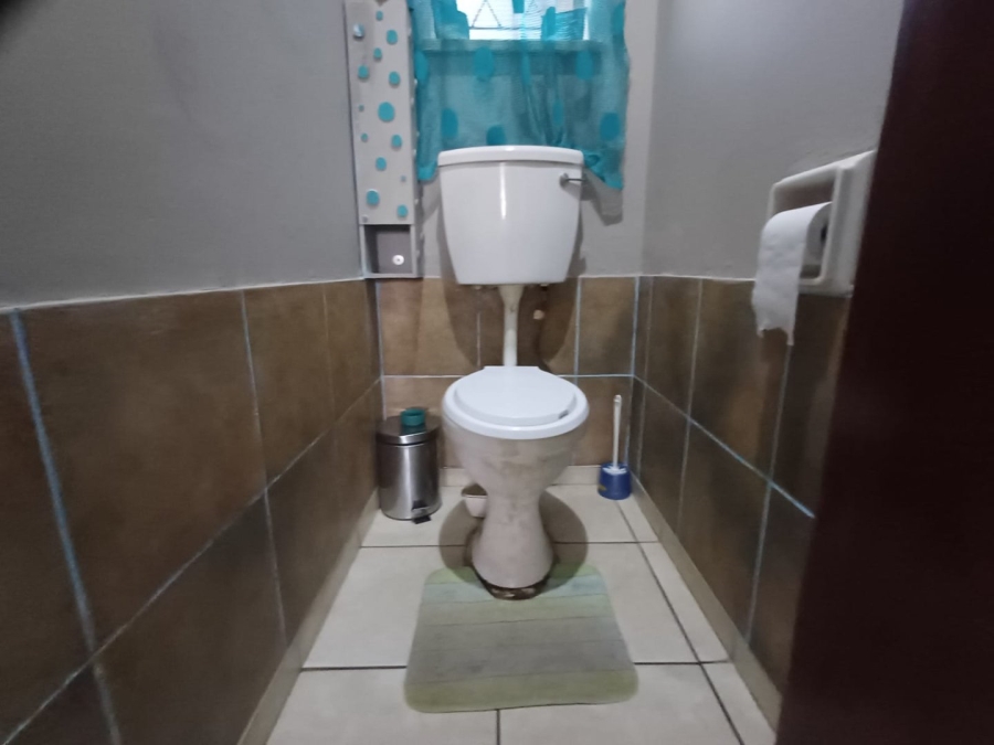 3 Bedroom Property for Sale in Songloed North West